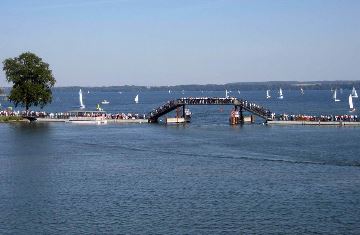 Bundesgartenschau Schwerin - Steg mit dem See