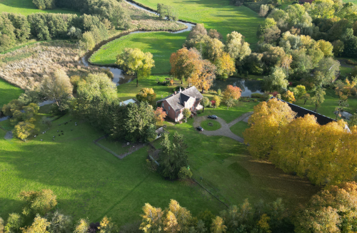 Gut Rodenberg - Luftbild des Anwesens